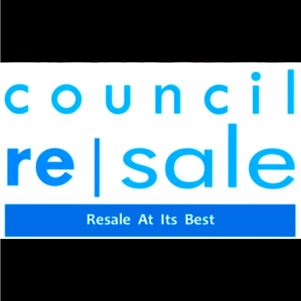 Enjoy Shopping. Alway open to reasonable offers.